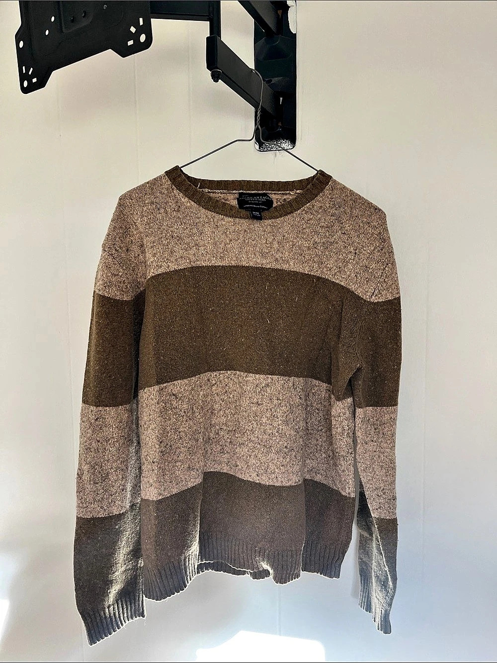 American Eagle Outfitters Color Block Crewneck Sweater Size Medium